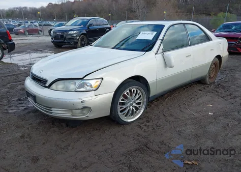 1999 Lexus Es 300 from USA, damaged, VIN JT8BF28G2X5067697